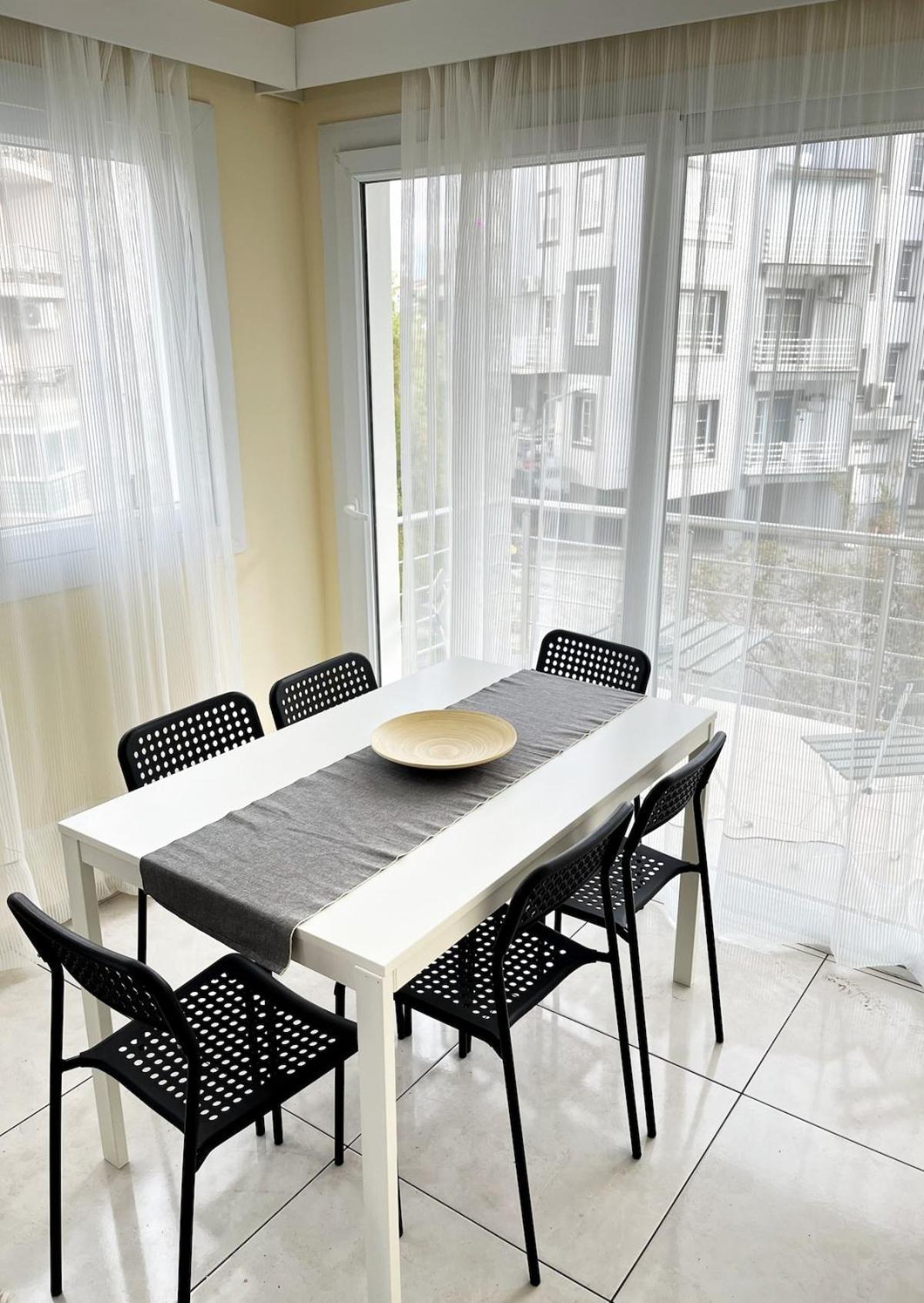 Weekend Apartments 3Br Kerýnia Eksteriør bilde